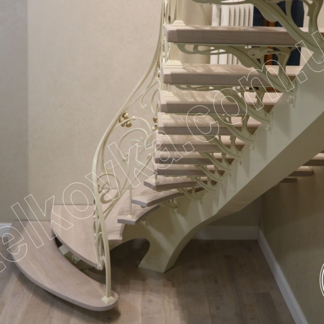 Забежные ступени лестницы