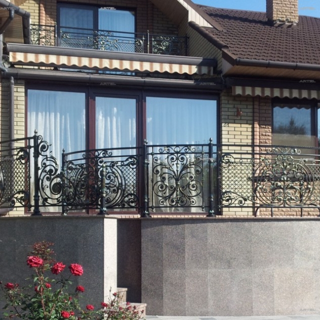 Кованое ограждение террасы