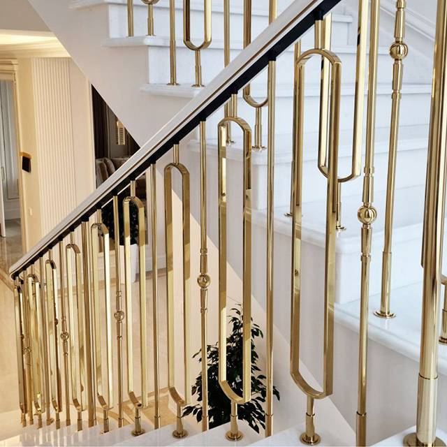 Современные перила из нержавейки для дома